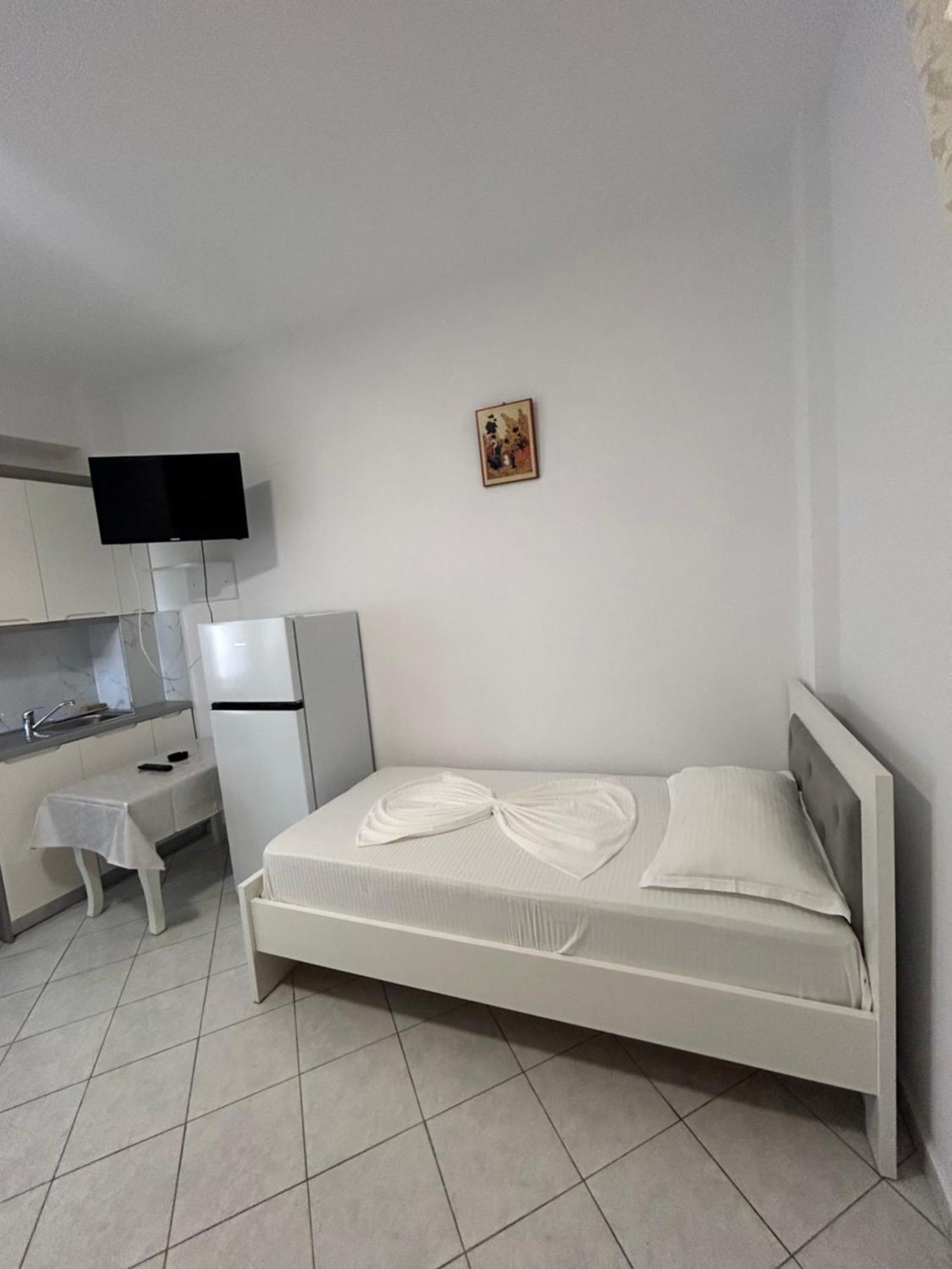 Caushi Apartments Ksamil Buitenkant foto